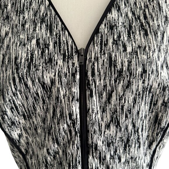BANANA REPUBLIC Black White Patterned Work Pencil Dress Size 4 - Picture 5 of 9